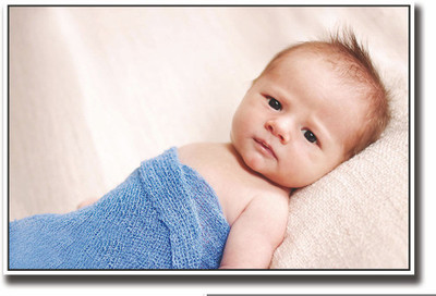 

Posterhouzz Newborn baby in blue Fine Art Print(12 inch X 18 inch, Rolled)