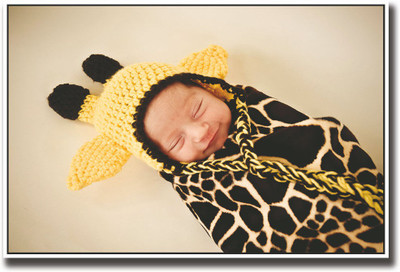

Posterhouzz Cute baby on Giraffe dress Fine Art Print(12 inch X 18 inch, Rolled)