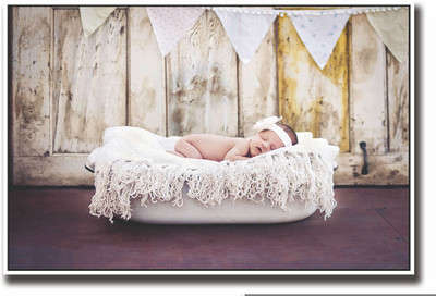

Posterhouzz Baby sleeping in tub Fine Art Print(12 inch X 18 inch, Rolled)