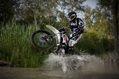 

Motosports Biking On Water Paper Print(12 inch X 18 inch, Rolled)