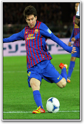

Lionel Messi Football Photographic Paper(18 inch X 12 inch)
