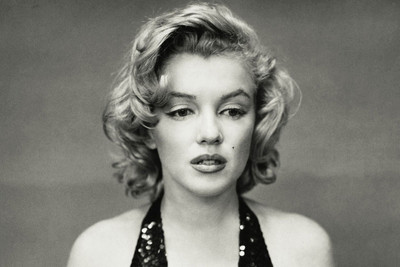 

Posterhouzz Marilyn Monroe Poster Paper Print(12 inch X 18 inch, Rolled)