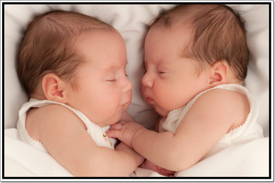 

Posterhouzz Twins Baby Poster Paper Print(12 inch X 18 inch, Rolled)