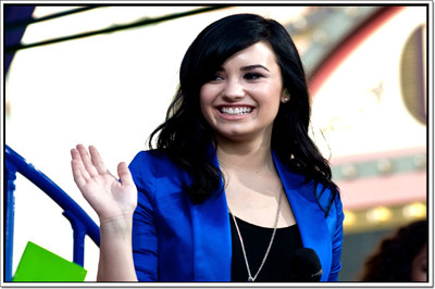 Posterhouzz Demi Lovato Poster Paper Print(12 inch X 18 inch, Rolled)