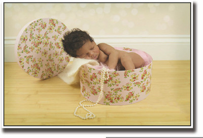 

Posterhouzz Baby sleeping in pink box Fine Art Print(12 inch X 18 inch, Rolled)