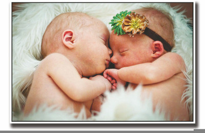 

Posterhouzz 2 Cute babies hugging Fine Art Print(12 inch X 18 inch, Rolled)