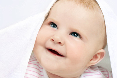

Child's Love - Smiling Baby in White Towel Paper Print(12 inch X 18 inch, Stretched)