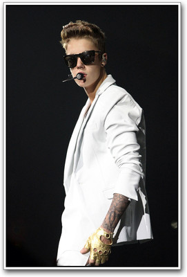 

Justin Bieber Photographic Paper(18 inch X 12 inch)
