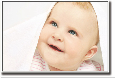 

Posterhouzz Cute baby with white towel Fine Art Print(12 inch X 18 inch, Rolled)