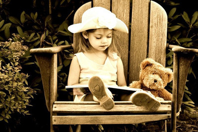 Posterhouzz Girl With Teddy Poster Fine Art Print(12 inch X 18 inch, Rolled)