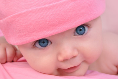 

Posterhouzz Baby's Love - Baby In Pink Hat Paper Print(12 inch X 18 inch, Rolled)