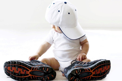

Posterhouzz Cute Little Baby With Cap Poster Paper Print(12 inch X 18 inch, Rolled)