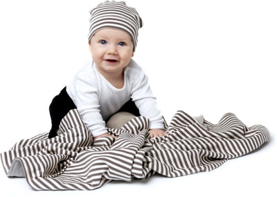 

Posterhouzz Baby's Love - Cute Little Girl Paper Print(12 inch X 18 inch, Rolled)