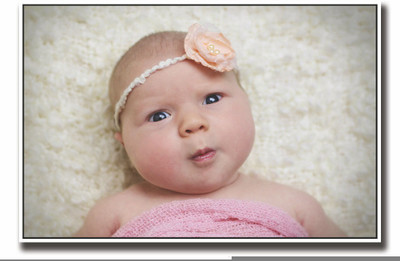 

Posterhouzz Round face sweet baby Fine Art Print(12 inch X 18 inch, Rolled)