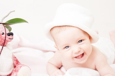 

Posterhouzz Sweet Baby Poster Fine Art Print(12 inch X 18 inch, Rolled)