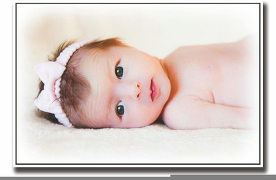 

Posterhouzz Baby with pink hair band looking Fine Art Print(12 inch X 18 inch, Rolled)