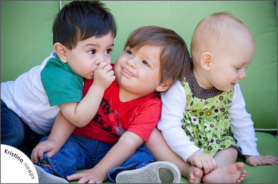 

Posterhouzz Cute Baby Playing with Friends Photographic Paper(12 inch X 18 inch, Rolled)