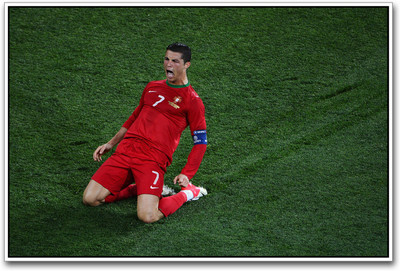 

Cristiano Ronaldo Photographic Paper(12 inch X 18 inch)