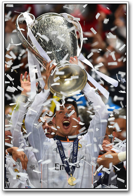 

Ronaldo with Trophy Paper Print(18 inch X 12 inch)