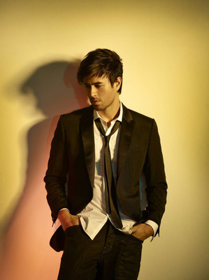 

Enrique Iglesias Photographic Paper(18 inch X 12 inch, Rolled)