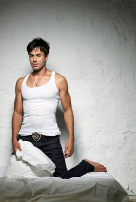 

Enrique Iglesias Photographic Paper(18 inch X 12 inch, Rolled)