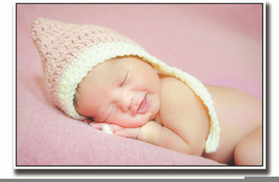 

Posterhouzz Baby with pink and white hat Fine Art Print(12 inch X 18 inch, Rolled)