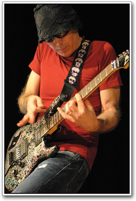 

Joe Satriani Photographic Paper(18 inch X 12 inch)