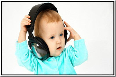

Posterhouzz Baby Listening Music Poster Paper Print(12 inch X 18 inch, Rolled)