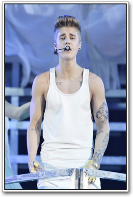 

Justin Bieber Photographic Paper(18 inch X 12 inch)