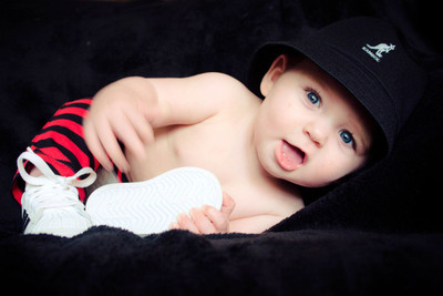 

Posterhouzz Cute Baby Black Hat Poster Paper Print(12 inch X 18 inch, Rolled)