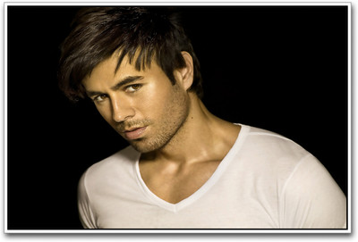 

Enrique Photographic Paper(12 inch X 18 inch)