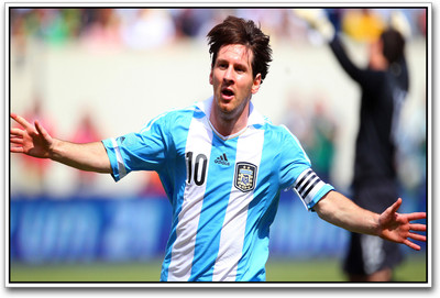 

Lionel Messi Football Photographic Paper(12 inch X 18 inch)