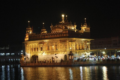 

Posterhouzz Golden Temple Poster Fine Art Print(12 inch X 18 inch, Rolled)
