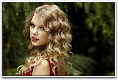 

Taylor Swift Photographic Paper(12 inch X 18 inch)
