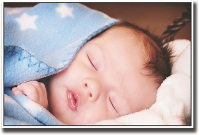 

Cute Baby in blue blanket Fine Art Print(12 inch X 18 inch, Rolled)