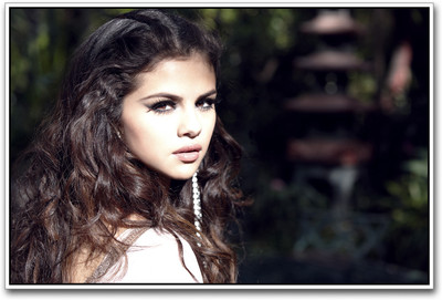 

Selena Gomez Photographic Paper(12 inch X 18 inch)