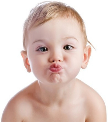 

Posterhouzz Kissing Baby Poster Fine Art Print(12 inch X 18 inch, Rolled)