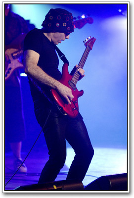 

Joe Satriani Photographic Paper(18 inch X 12 inch)