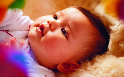

Posterhouzz Cute Baby Looking for participation Photographic Paper(12 inch X 18 inch, Rolled)