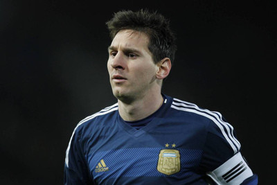 

Lionel Messi Fine Art Print(12 inch X 18 inch, Rolled)
