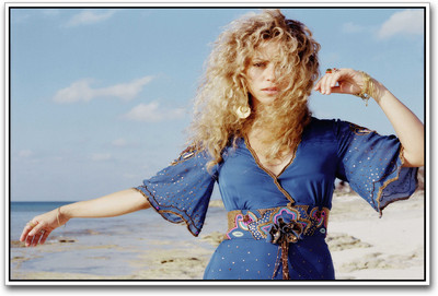 

Shakira Photographic Paper(12 inch X 18 inch)