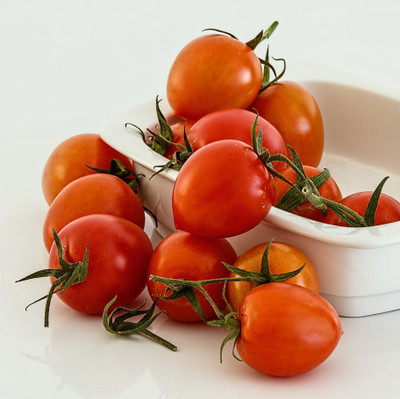 

Tallenge Christmas Collection - Tomatoes - Framed Photo Print For Gifting And Home And Office Décor On Photographic Paper(12 inch X 12 inch, Framed)
