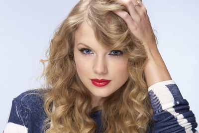 

ESP Creation Curly Hair Taylor Swift Paper Poster (12x18 Inch) Paper Print(18 inch X 12 inch, Rolled)