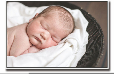 

Posterhouzz Cute baby sleeping in basket Fine Art Print(12 inch X 18 inch, Rolled)