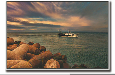 

Posterhouzz Rocks and Ship Fine Art Print(12 inch X 18 inch, Rolled)