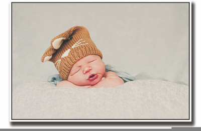 

Posterhouzz Sweet baby in brown cap Fine Art Print(12 inch X 18 inch, Rolled)