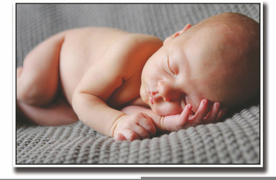 

Posterhouzz Sleeping baby image APS1830 Fine Art Print(12 inch X 18 inch, Rolled)