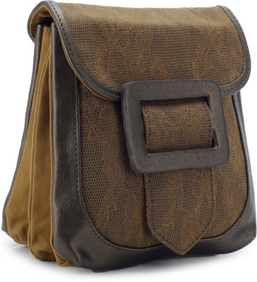 

Baggit LMP Codex Cluster Pouch(Brown)