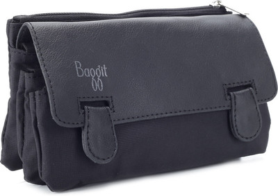 

Baggit MP Mars Year Pouch(Black)