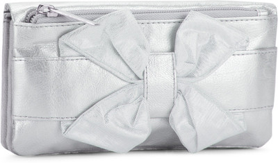 

Baggit LMP Ambre Wristlet(Silver)